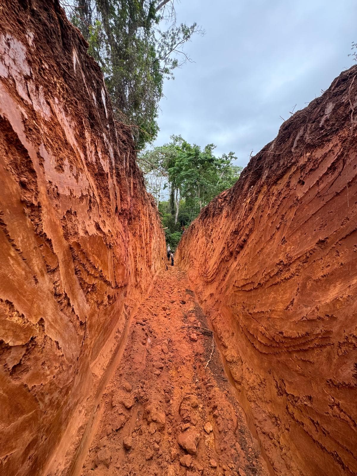 Los Clavillos, Santa Cruz — Drill hole collar marking.